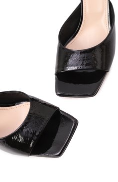 Женские лакированные мюли mimi s AGL черного цвета, арт. D689003PC/PLUME | Фото 7 (Драгоценные камни: Проставлено; Материал внутренний: Натуральная кожа; Подошва: Плоская; Материал сплава: Проставлено; Материал внешний: Натуральная кожа; Каблук тип: Танкетка)