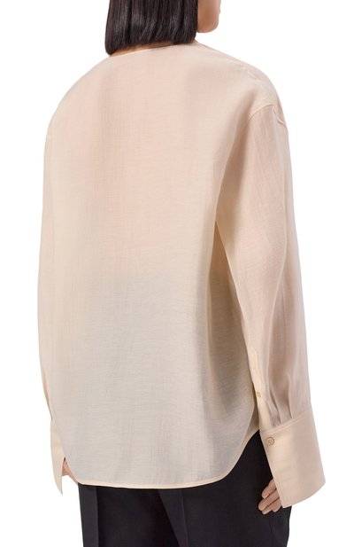 Блузка из лиоцелла и льна TOTEME кремового цвета по цене 69950 руб., арт. 254-WRT0609-FB0265, фото 4 Блузка из лиоцелла и льна TOTEME, арт. 254-WRT0609-FB0265, фото 4