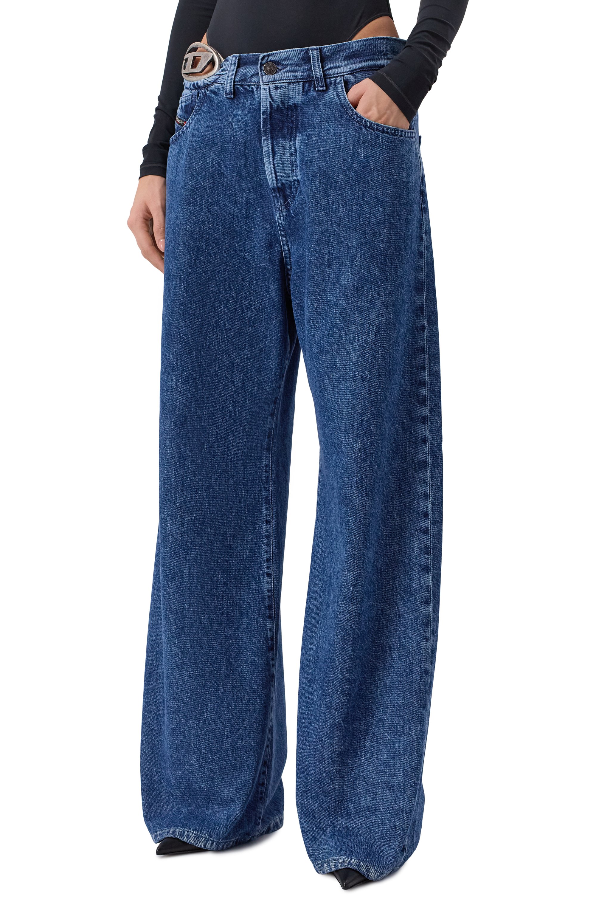 Джинсы 1996 d-sire DIESEL синего цвета по цене 48800 руб., арт. A21717/0ADCD, фото 3 Джинсы 1996 d-sire DIESEL, арт. A21717/0ADCD, фото 3