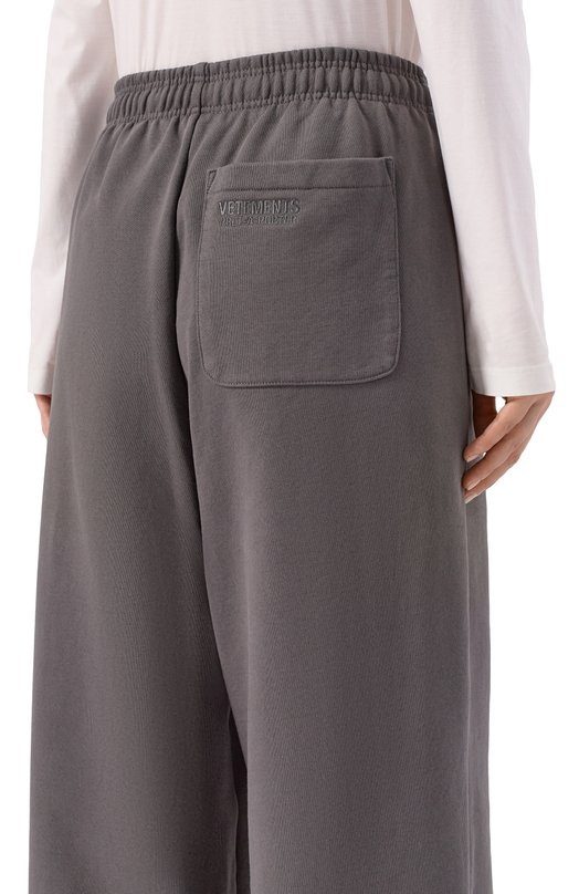 Хлопковые брюки VETEMENTS UH76SP160M Серый  UH76SP160M Фото 5