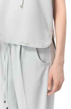 Женский шелковый топ KITON светло-голубого цвета, арт. D59415K0923F03 | Фото 5 (Материал сплава: Проставлено; Рукава: Короткие; Материал внешний: Шелк; Драгоценные камни: Проставлено; Длина (для топов): Стандартные; Стили: Кэжуэл; Кросс-КТ: костюм)