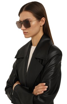 Женские солнцезащитные очки GUCCI золотого цвета, арт. GG1053S/681235 I3330 | Фото 2 (Нос: Не проставлено; Региональные ограничения белый список (Axapta Mercury): Не проставлено; Кросс-КТ: С/з-унисекс; Тип очков: С/з; Материал: Металл; Очки форма: Квадратные; Оптика Гендер: оптика-унисекс)