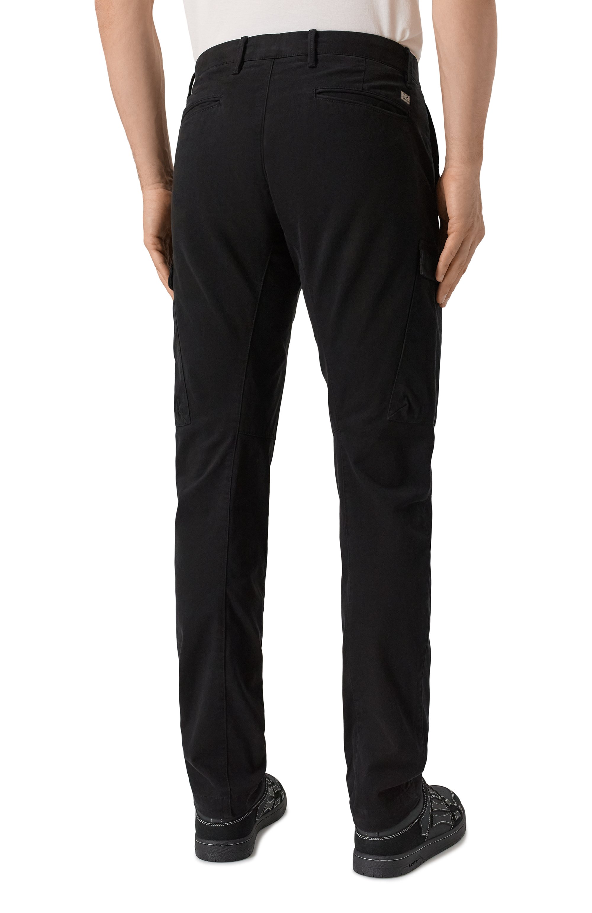 Хлопковые брюки-карго C.P. COMPANY черного цвета по цене 30800 руб., арт. 19CMPA068A005529G, фото 4 Хлопковые брюки-карго C.P. COMPANY, арт. 19CMPA068A005529G, фото 4