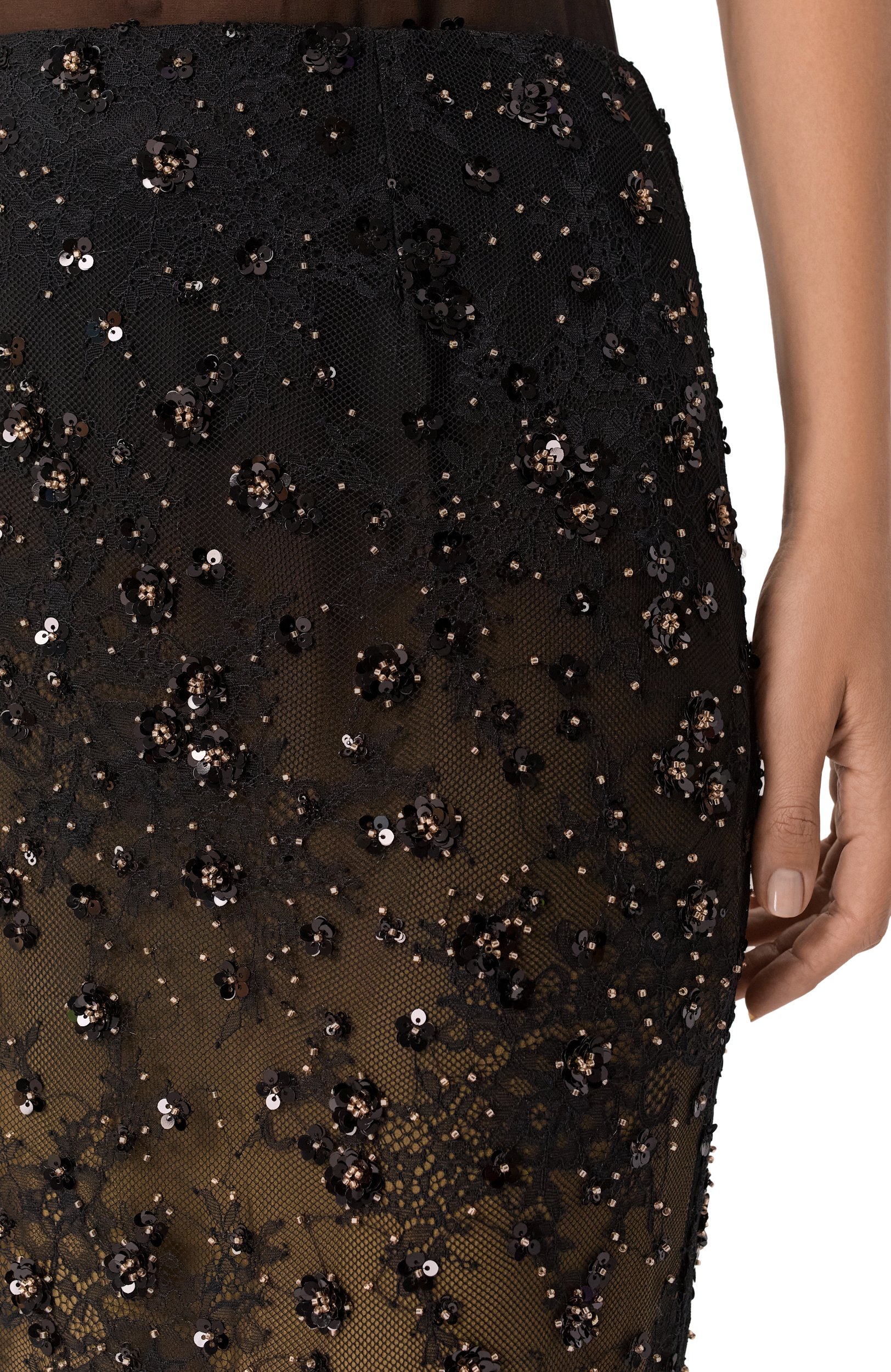 Юбка с отделкой пайетками ELIE SAAB черного цвета по цене 457000 руб., арт. SK365NP26/LAE04, фото 5 Юбка с отделкой пайетками ELIE SAAB, арт. SK365NP26/LAE04, фото 5
