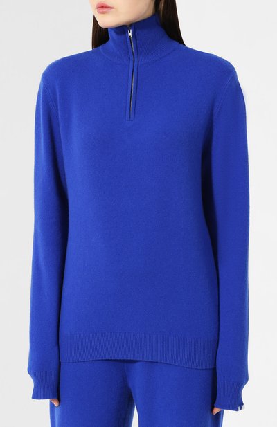Кашемировый свитер EXTREME CASHMERE синего цвета по цене 37150 руб., арт. 102/HERE, фото 3 Кашемировый свитер EXTREME CASHMERE, арт. 102/HERE, фото 3