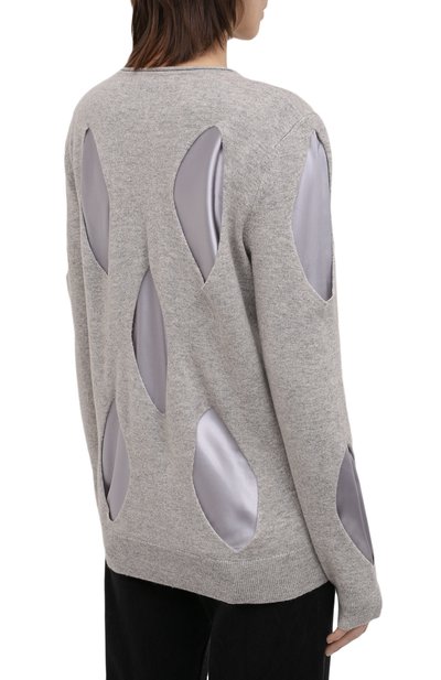 Пуловер из шерсти и кашемира JW ANDERSON серого цвета по цене 71650 руб., арт. KW0519 YN0157, фото 4 Пуловер из шерсти и кашемира JW ANDERSON, арт. KW0519 YN0157, фото 4