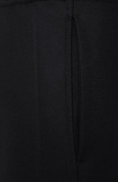 Мужские шерстяные брюки JIL SANDER черного цвета, арт. J61KA0043/J40045 | Фото 6 (Материал внешний: Шерсть; Материал сплава: Проставлено; Драгоценные камни: Проставл�ено; Длина (брюки, джинсы): Стандартные; Стили: Спорт-шик; Случай: Повседневный; Силуэт М (брюки): Прямые)