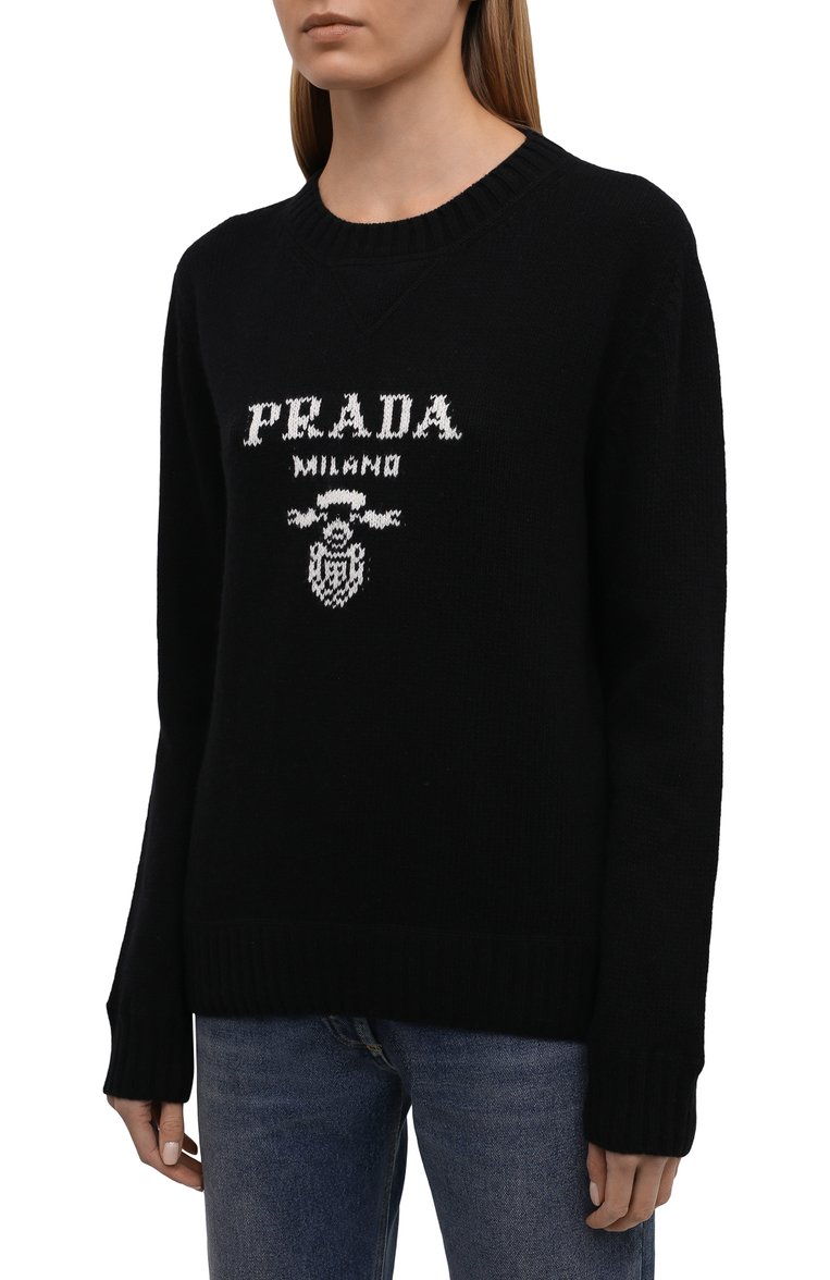 Женский свитер из шерсти и кашемира PRADA черного цвета, арт. P24G1V-1YMW-F0002-211 | Фото 3 (Рукава: Длинные; Материал внешний: Кашемир, Шерсть; Длина (для топов): Стандартные; Стили: Гламурный; Женское Кросс-КТ: Свитер-одежда; Драгоценные камни: Проставлено; Материал сплава: Проставлено)