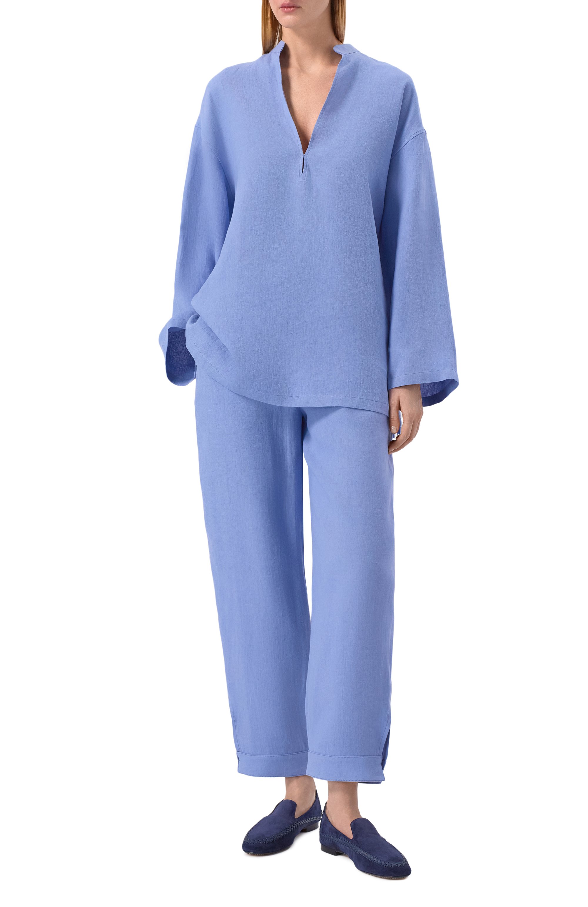 Брюки GIORGIO ARMANI голубого цвета по цене 172500 руб., арт. GW003091/TE10238, фото 2 Брюки GIORGIO ARMANI, арт. GW003091/TE10238, фото 2