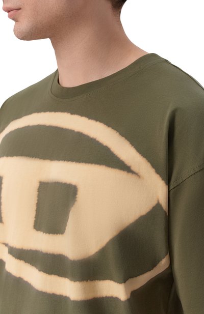 Хлопковая футболка DIESEL хаки цвета по цене 10550 руб., арт. A14872/0QKAS, фото 5 Хлопковая футболка DIESEL, арт. A14872/0QKAS, фото 5