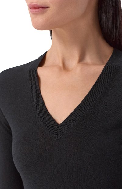 Кашемировый пуловер LORO PIANA черного цвета по цене 169500 руб., арт. FAM9051, фото 5 Кашемировый пуловер LORO PIANA, арт. FAM9051, фото 5
