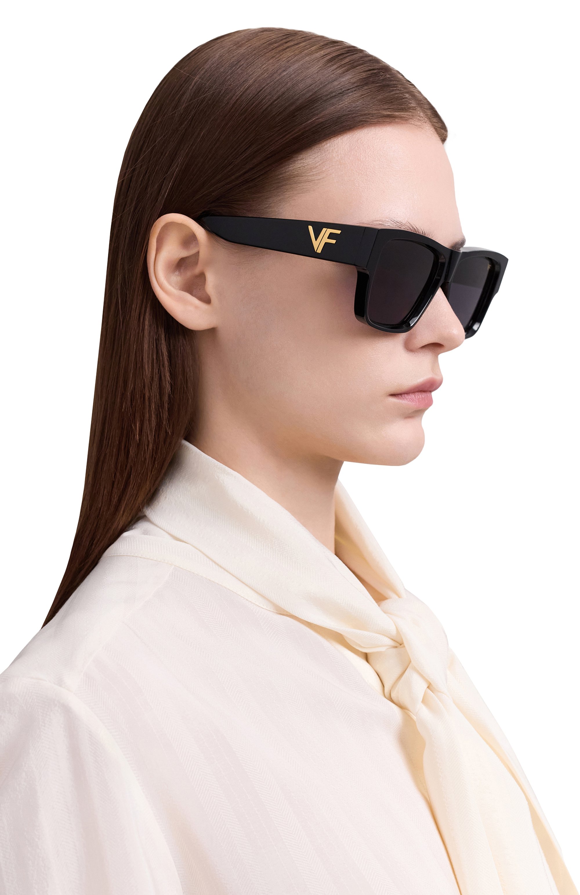 Солнцезащитные очки VINTAGE FRAMES черного цвета по цене 41600 руб., арт. HEIR BLACK, фото 3 Солнцезащитные очки VINTAGE FRAMES, арт. HEIR BLACK, фото 3