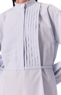 Женское хлопковое платье JIL SANDER голубого цвета, арт. J04CT0108-J45178 | Фото 5 (Длина Ж (юбки, платья, шорты): Миди; Материал внешний: Хлопок; Рукава: Длинные; Женское Кросс-КТ: Платье-одежда; Случай: Повседневный; Стили: Кэжуэл)
