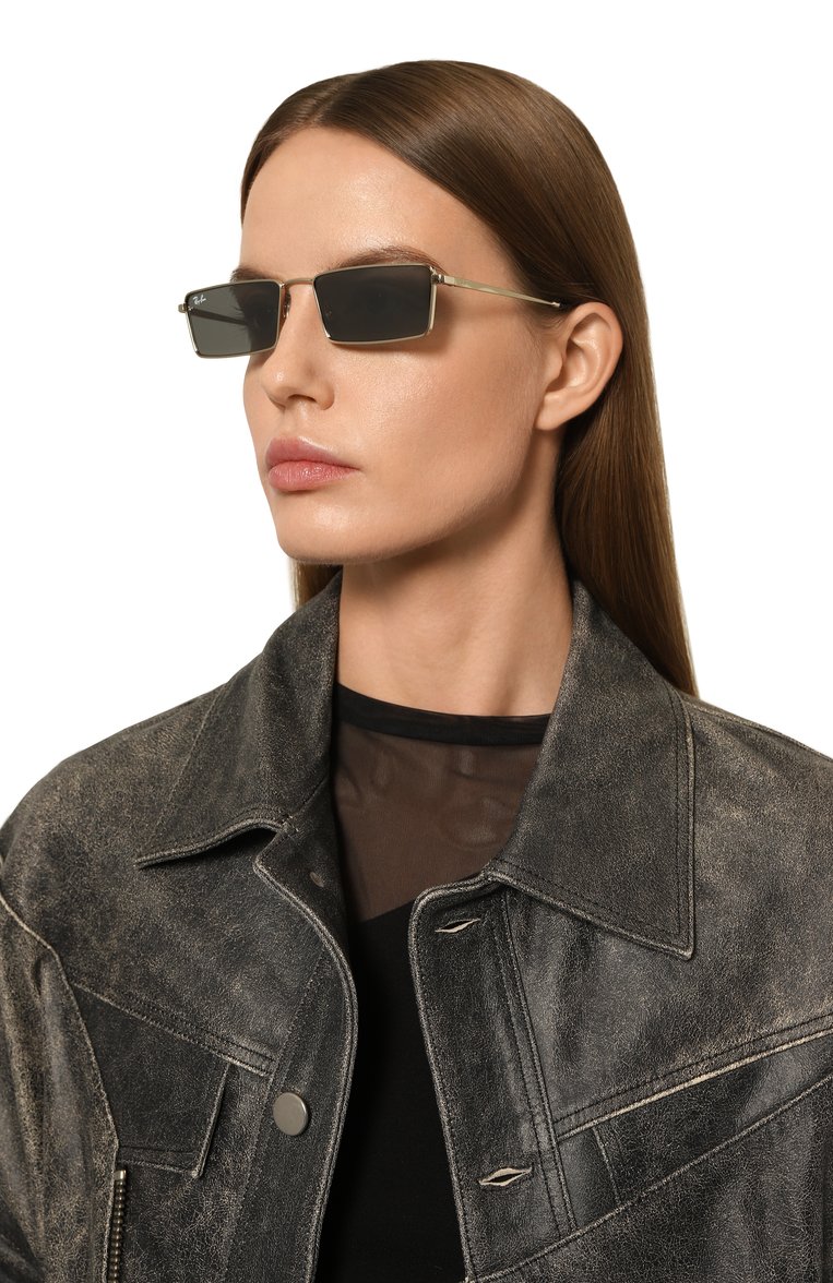 Женские солнцезащитные очки RAY-BAN серого цвета, арт. 3741-92136V | Фото 2 (Нос: Не проставлено; Региональные ограничения белый список (Axapta Mercury): Не проставлено; Тип очков: С/з; Материал: Металл; Кросс-КТ: С/з-унисекс; Очки форма: Прямоугольные; Оптика Гендер: оптика-унисекс)