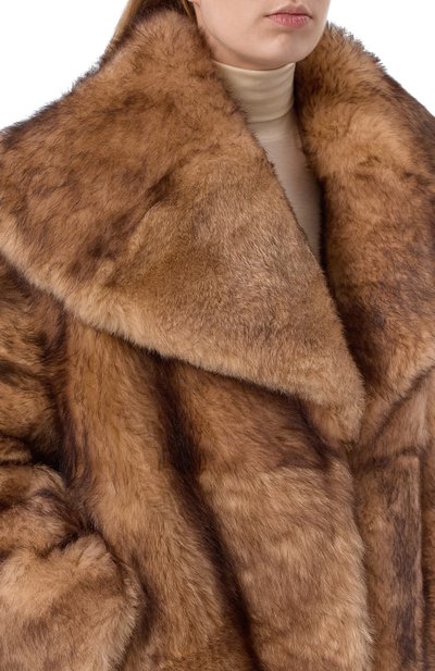 Шуба из овчины ELIE SAAB коричневого цвета по цене 1500000 руб., арт. J0157NF25/FR002, фото 5 Шуба из овчины ELIE SAAB, арт. J0157NF25/FR002, фото 5