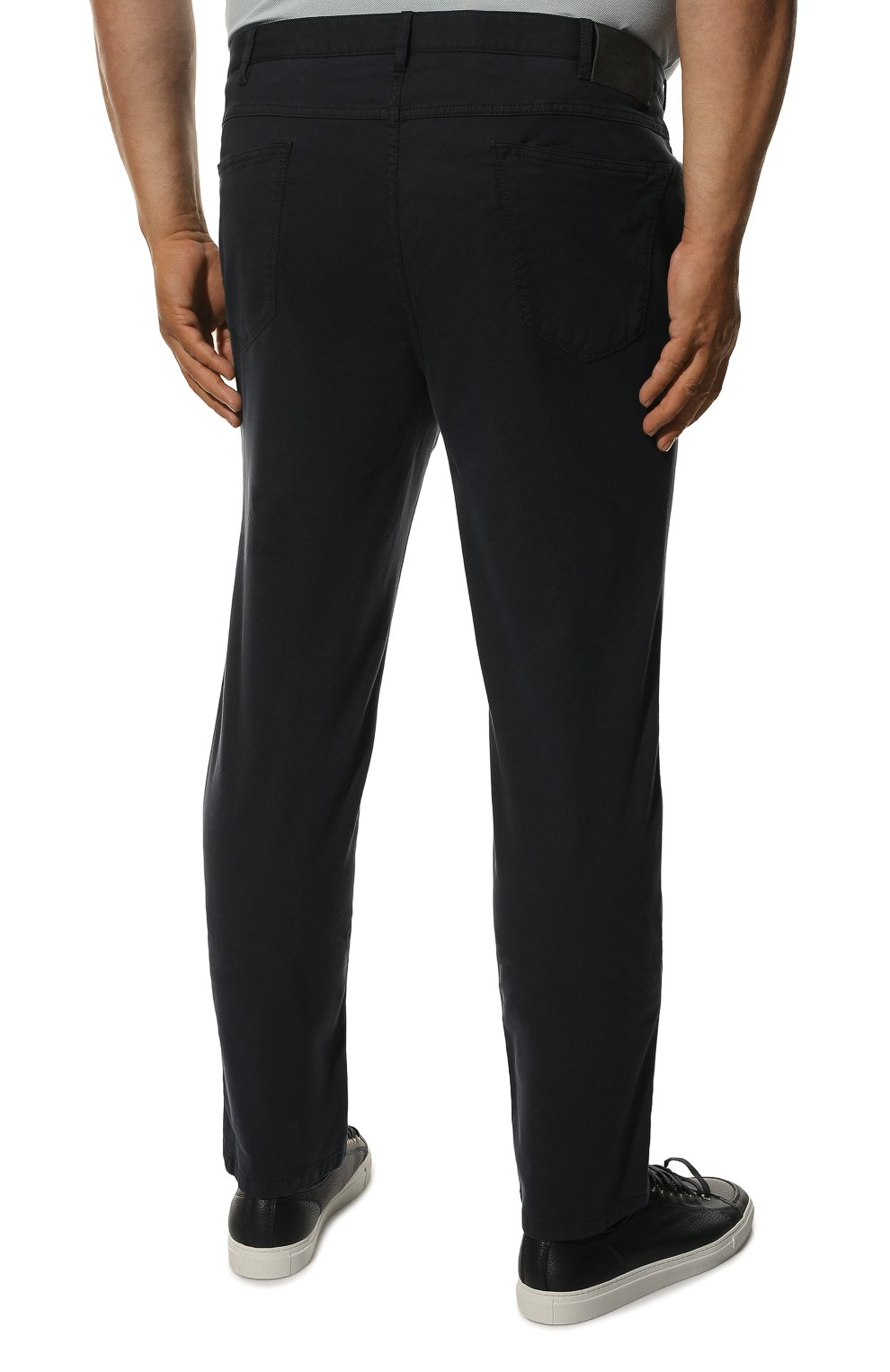 Брюки HILTL темно-синего цвета по цене 20650 руб., арт. PARKER/75290/60-70, фото 4 Брюки HILTL, арт. PARKER/75290/60-70, фото 4