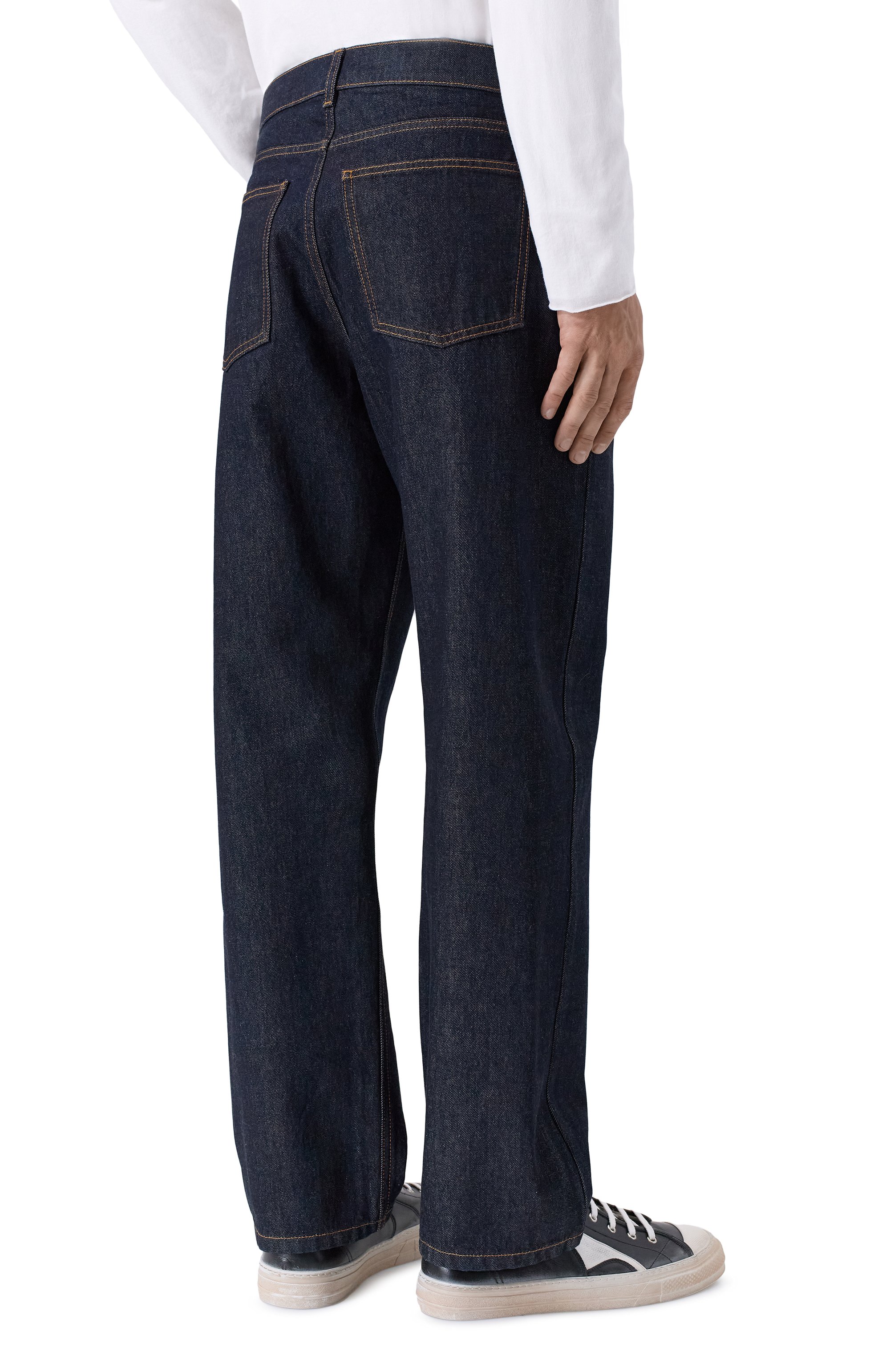 Джинсы MOSCHINO темно-синего цвета по цене 55750 руб., арт. A0348/0243, фото 4 Джинсы MOSCHINO, арт. A0348/0243, фото 4