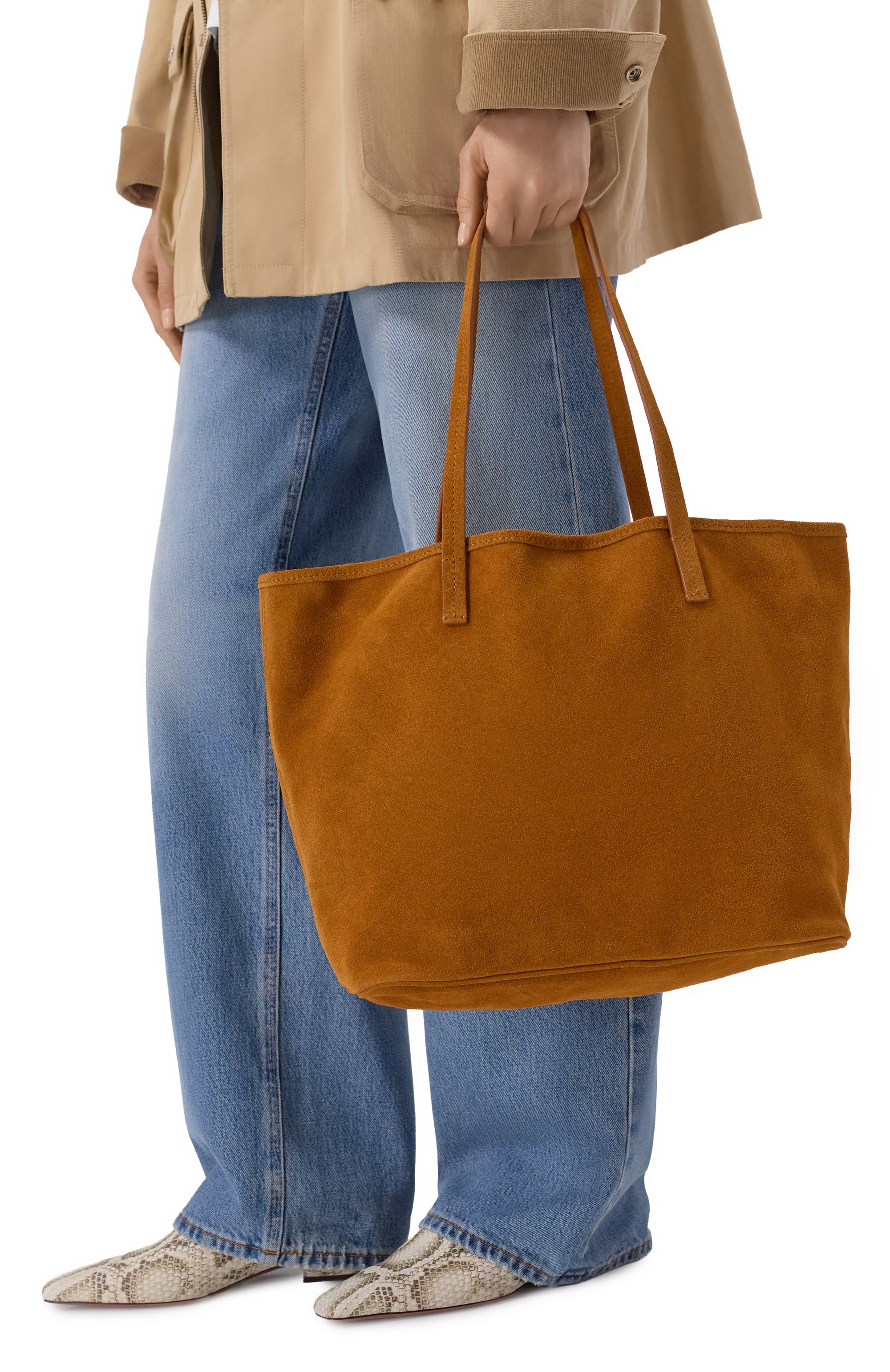 Сумка-тоут city large MC2 SAINT BARTH светло-коричневого цвета по цене 37450 руб., арт. CB0003-00250L/CITY BAG SUEDE, фото 2 Сумка-тоут city large MC2 SAINT BARTH, арт. CB0003-00250L/CITY BAG SUEDE, фото 2