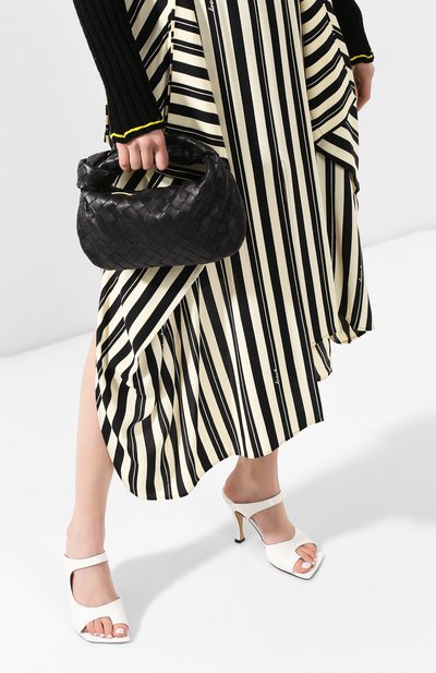 Сумка jodie mini BOTTEGA VENETA черного цвета по цене 328000 руб., арт. 609409/VCPP5, фото 2 Сумка jodie mini BOTTEGA VENETA, арт. 609409/VCPP5, фото 2