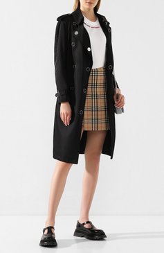 Женский тренч oban BURBERRY черного цвета, арт. 8026489 | Фото 2 (Рукава: Длинные; Длина (верхняя одежда): До колена; Материал внешний: Синтетический материал; Материал сплава: Проставлено; Стили: Классический; Материал подклада: Синтетический материал; Драгоценные камни: Проставлено)