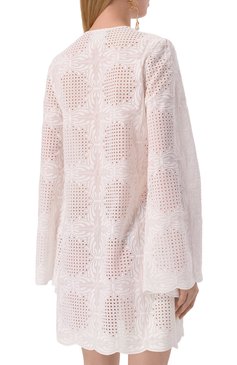 Женское платье GIAMBATTISTA VALLI белого цвета, арт. 25SSPVCL5223-25BR0 | Фото 4 (Материал сплава: Проставлено; Длина Ж (юбки, платья, шорты): Мини; Драгоценные камни: Проставлено; Рукава: Длинные; Женское Кросс-КТ: Платье-одежда; Случай: Повседневный; Стили: Кэжуэл; Материал внешний: Хлопок, Синтетический материал)