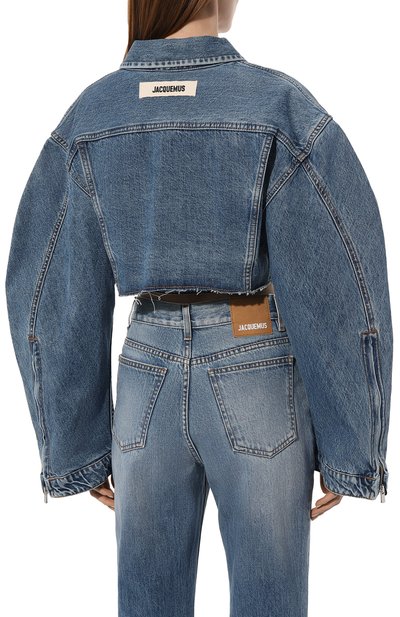 Джинсовая куртка JACQUEMUS голубого цвета по цене 99500 руб., арт. 23H/233DE021-1015, фото 4 Джинсовая куртка JACQUEMUS, арт. 23H/233DE021-1015, фото 4