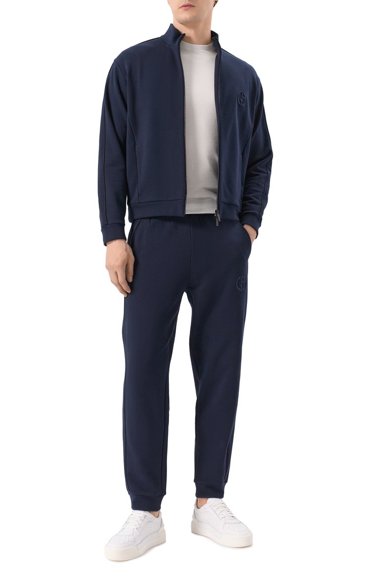 Мужской толстовка из хлопка и кашемира GIORGIO ARMANI темно-синего цвета, арт. GM001096/TE11705 | Фото 2 (Длина (для топов): Стандартные; Материал внешний: Хлопок; Рукава: Длинные; Мужское Кросс-КТ: Толстовка-одежда; Стили: Спорт-шик)