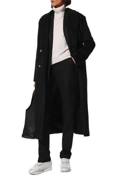 Кожаные кроссовки maison margiela x reebok MAISON MARGIELA бежевого цвета по цене 64250 руб., арт. S38WS0195/P5037, фото 2 Кожаные кроссовки maison margiela x reebok MAISON MARGIELA, арт. S38WS0195/P5037, фото 2