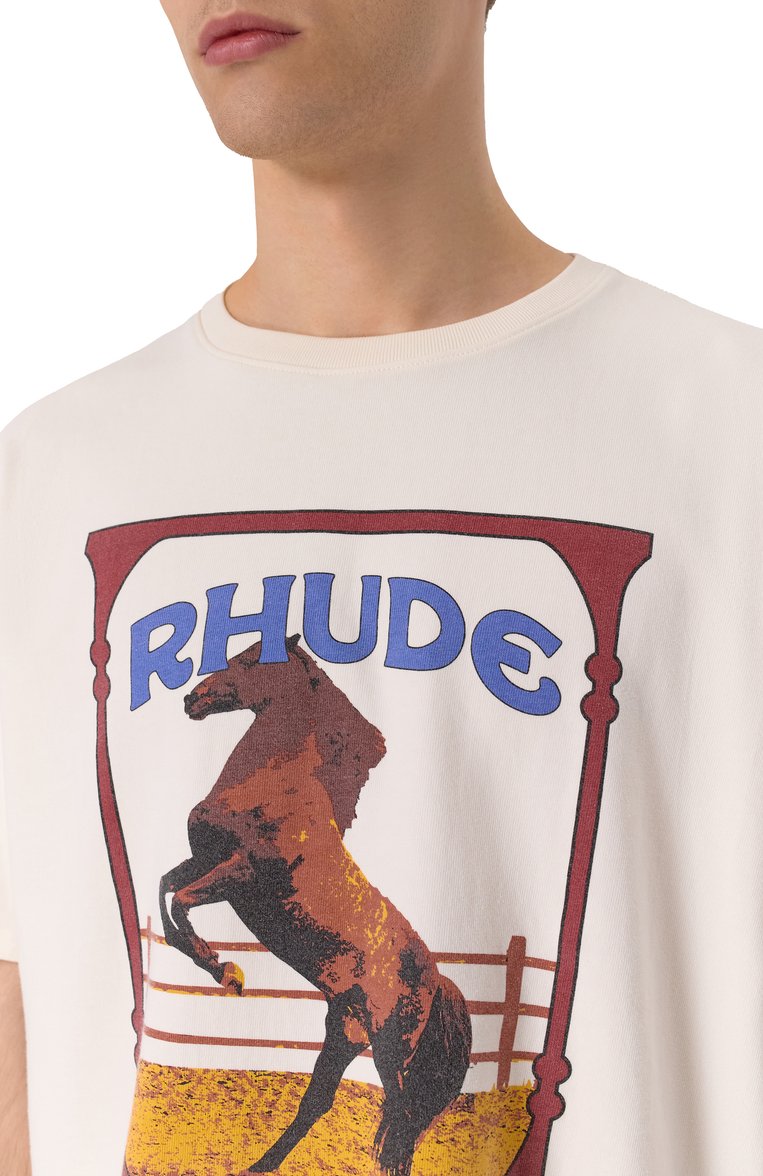 Мужская хлопковая футболка RHUDE кремового цвета, арт. RHSS25TT05012 | Фото 5 (Длина (для топов): Стандартные; Автоматизация состава: Проставлено; Автоматизация ТО: Проставлено; Рукава: Короткие; Материал внешний: Хлопок; Принт: С принтом; Мужское Кросс-КТ: Футболка-одежда; Стили: Спорт-шик; Детали: Без декора)