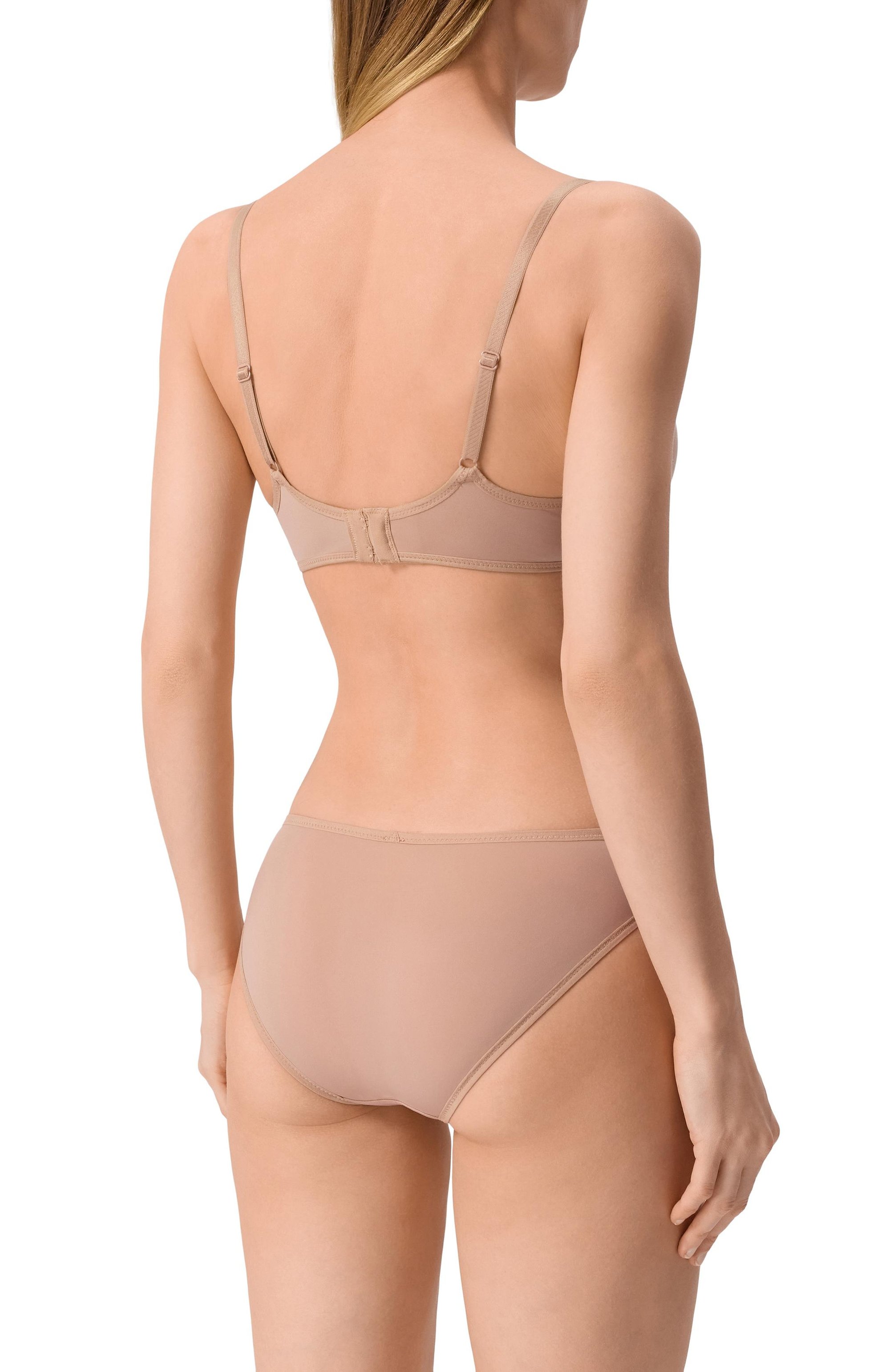 Трусы-слипы LISE CHARMEL бежевого цвета по цене 8630 руб., арт. PCP0101, фото 3 Трусы-слипы LISE CHARMEL, арт. PCP0101, фото 3