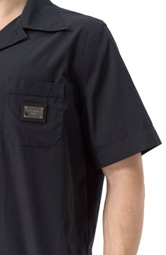 Мужская хлопковая рубашка DOLCE & GABBANA черного цвета, арт. G5JH9T/GF855 | Фото 5 (Рукава: Короткие; Материал сплава: Проставлено; Длина (для топов): Стандартные; Материал внешний: Хлопок; Драгоценные камни: Проставлено; Стили: Минимализм; Принт: Однотонные; Случай: Повседневный; Воротник: Отложной)
