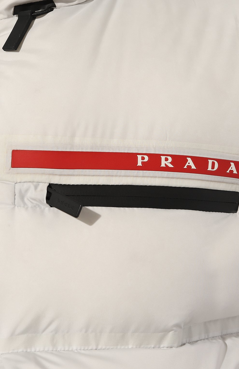 Пуховик prada linea rossa PRADA белого цвета по цене 250000 руб., арт. 29X698-1YV2-F0K74-202, фото 5 Пуховик prada linea rossa PRADA, арт. 29X698-1YV2-F0K74-202, фото 5