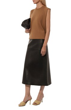 Женские кожаные мюли padded BOTTEGA VENETA бежевого цвета, арт. 592015/VBRR0 | Фото 2 (Материал внутренний: Натуральная кожа; Материал сплава: Проставлено; Драгоценные камни: Проставлено; Каблук высота: Высокий; Подошва: Плоская; Каблук тип: Шпилька; Материал внешний: Натуральная кожа)