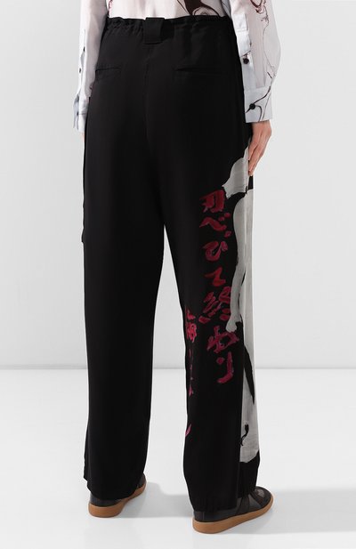 Брюки из вискозы YOHJI YAMAMOTO черного цвета по цене 78550 руб., арт. NN-P81-813, фото 4 Брюки из вискозы YOHJI YAMAMOTO, арт. NN-P81-813, фото 4
