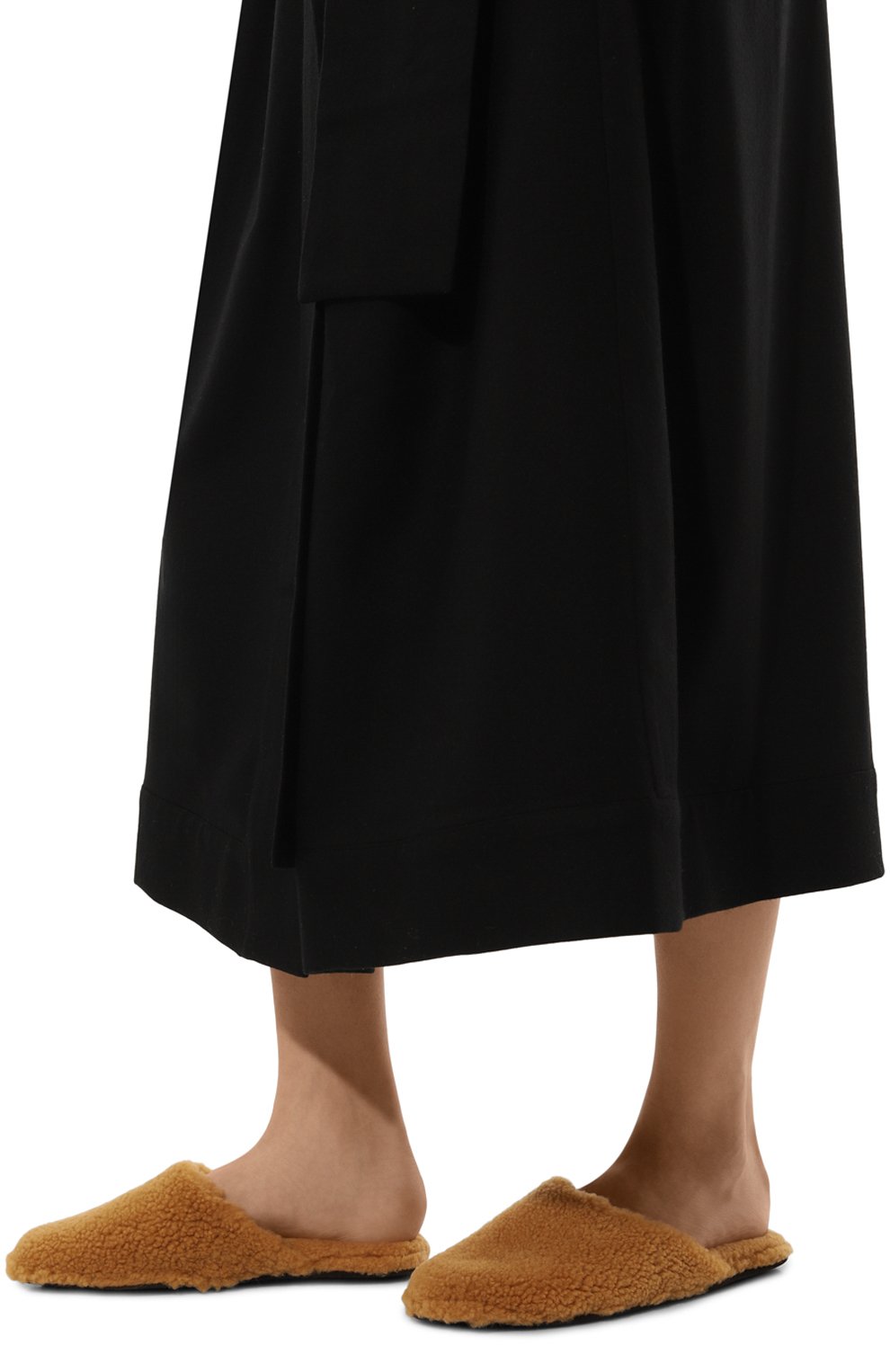 Домашние туфли из овчины HOMERS AT HOME бежевого цвета по цене 19950 руб., арт. 19456/CURLY, фото 3 Домашние туфли из овчины HOMERS AT HOME, арт. 19456/CURLY, фото 3