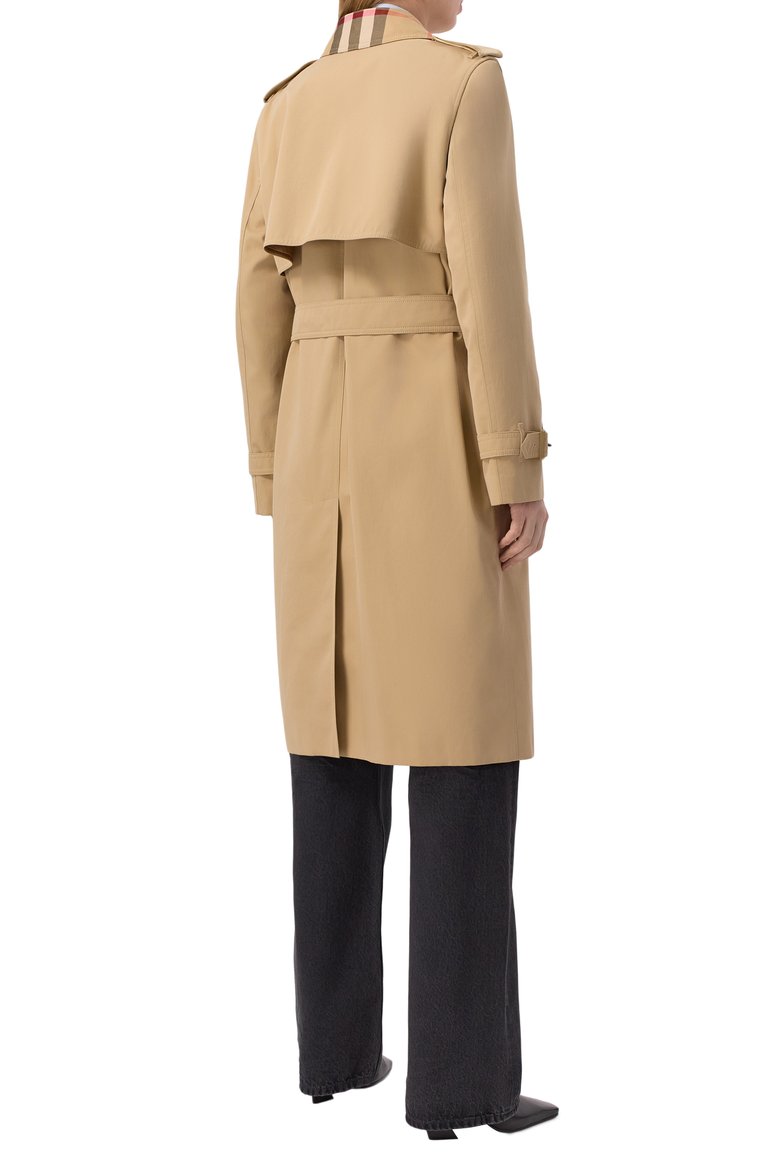 Женский хлопковый тренч BURBERRY бежевого цвета, арт. 8089812 | Фото 4 (Материал подклада: Хлопок; Автоматизация ТО: Проставлено; Материал внешний: Хлопок; Рукава: Длинные; Длина (верхняя одежда): До колена; Автоматизация состава: Проставлено; Кросс-КТ: Куртка; Стили: Клас�сический)