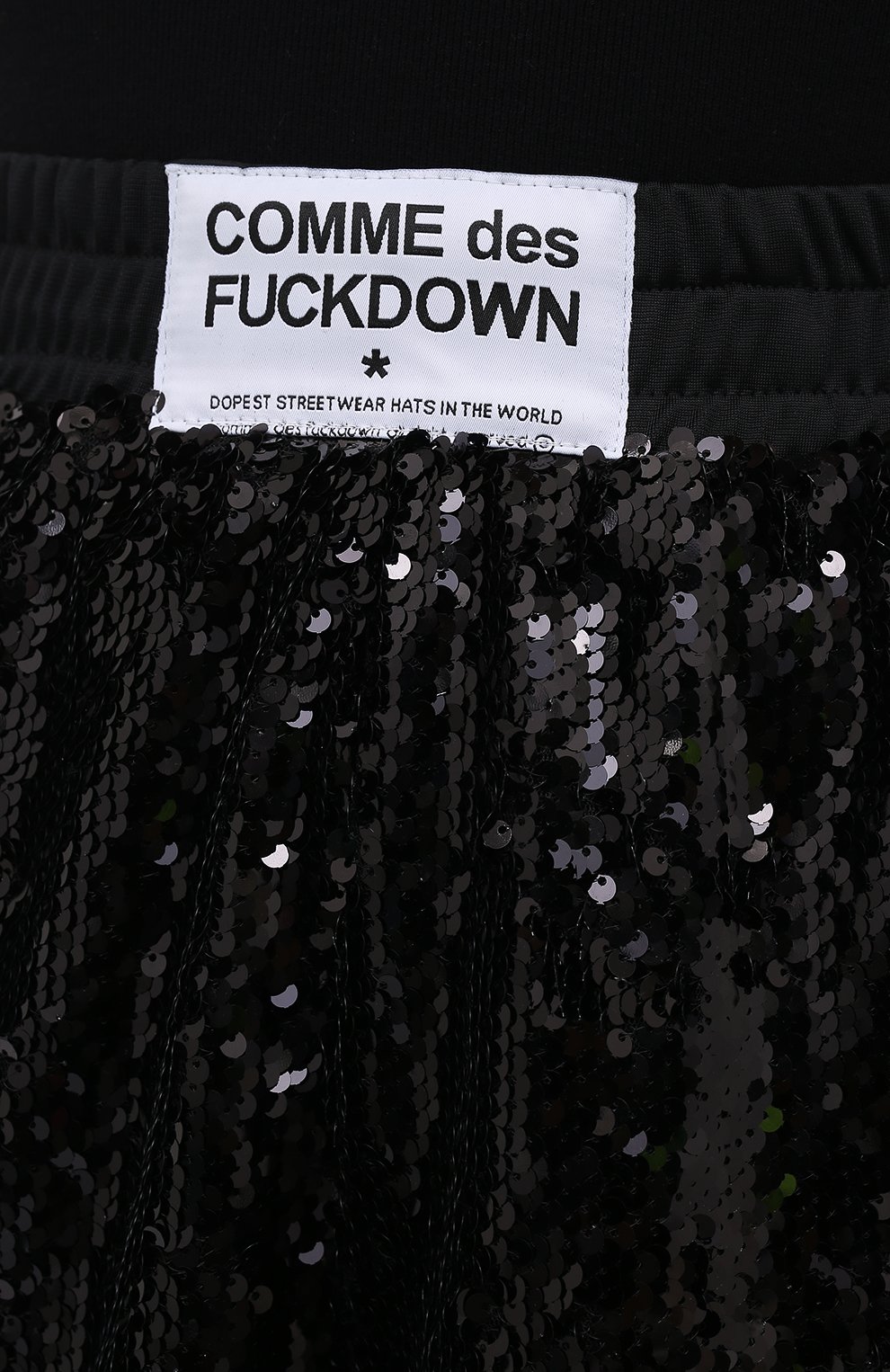 Шорты с пайетками COMME DES FUCKDOWN черного цвета по цене 7995 руб., арт. CDFD1495, фото 5 Шорты с пайетками COMME DES FUCKDOWN, арт. CDFD1495, фото 5