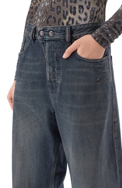 Джинсы 1996 d-sire DIESEL синего цвета по цене 30850 руб., арт. A06925/09N67, фото 5 Джинсы 1996 d-sire DIESEL, арт. A06925/09N67, фото 5