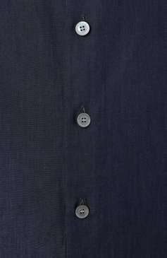 Мужская хлопковая рубашка GIORGIO ARMANI темно-синего цвета, арт. GM001509/AF15417 | Фото 6 (Драгоценные камни: Проставлено; Рукава: Длинные; Длина (для топов): Стандартные; Материал внешний: Хлопок; Материал сплава: Проставлено; Манжеты: На пуговицах; Принт: Однотонные; Воротник: Кент; Случай: Повседневный; Стили: Кэжуэл)