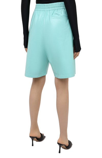 Кожаные шорты BOTTEGA VENETA голубого цвета по цене 227500 руб., арт. 633445/VKLC0, фото 4 Кожаные шорты BOTTEGA VENETA, арт. 633445/VKLC0, фото 4