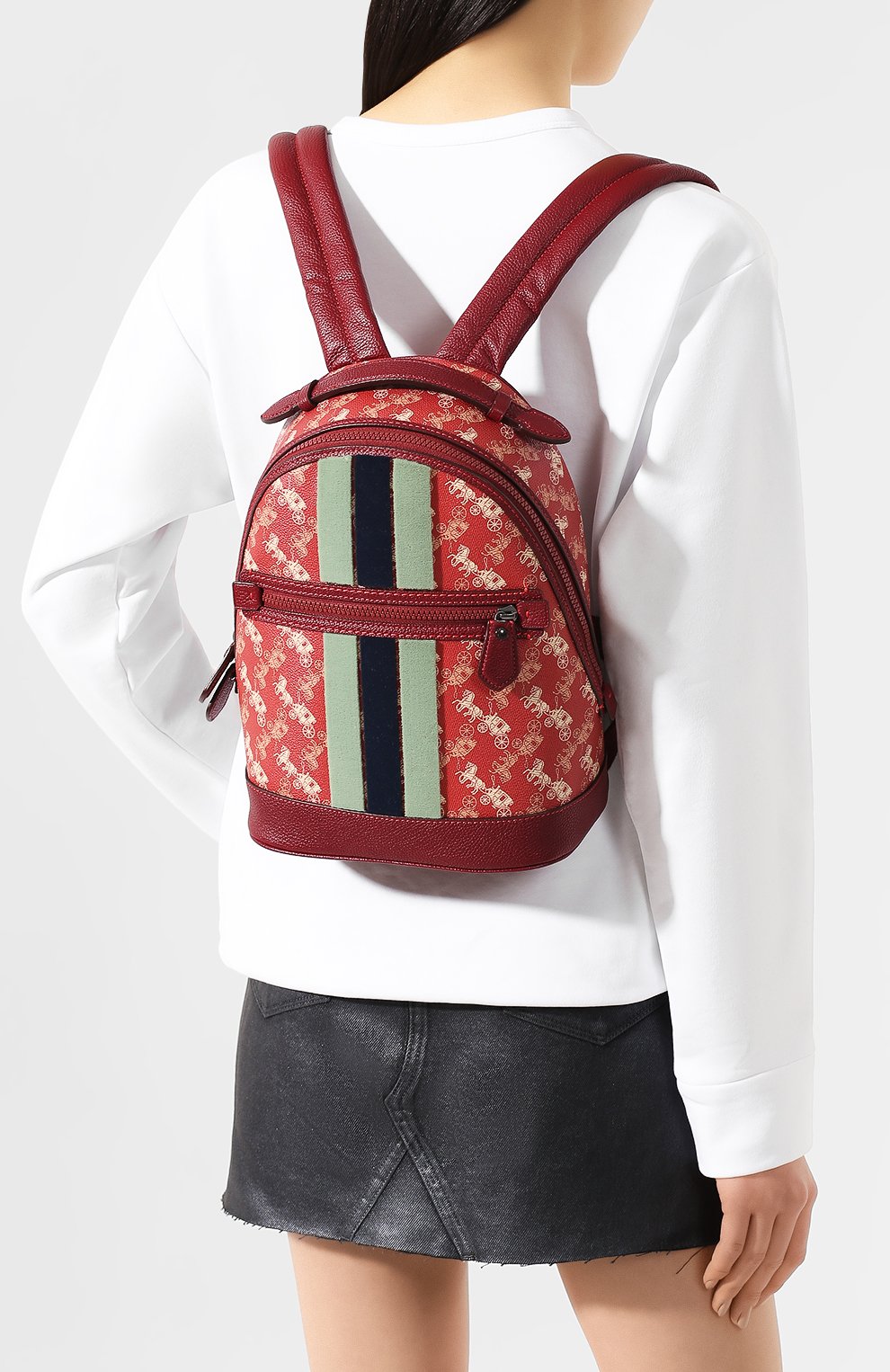 Рюкзак barrow small COACH красного цвета по цене 49750 руб., арт. 79235, фото 2 Рюкзак barrow small COACH, арт. 79235, фото 2