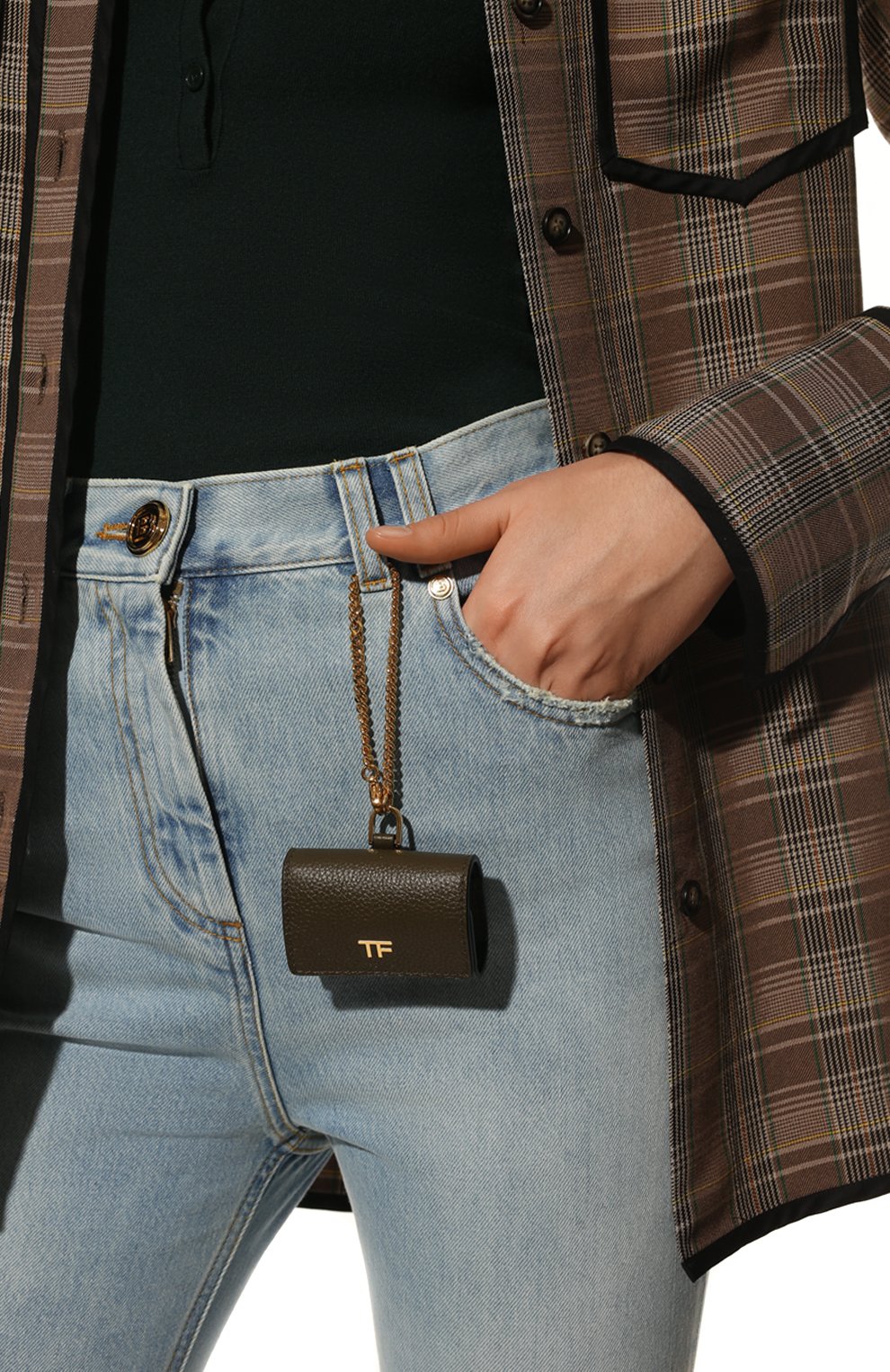 Кожаный чехол для airpods pro TOM FORD хаки цвета по цене 46450 руб., арт. S0408T-LCL095, фото 2 Кожаный чехол для airpods pro TOM FORD, арт. S0408T-LCL095, фото 2