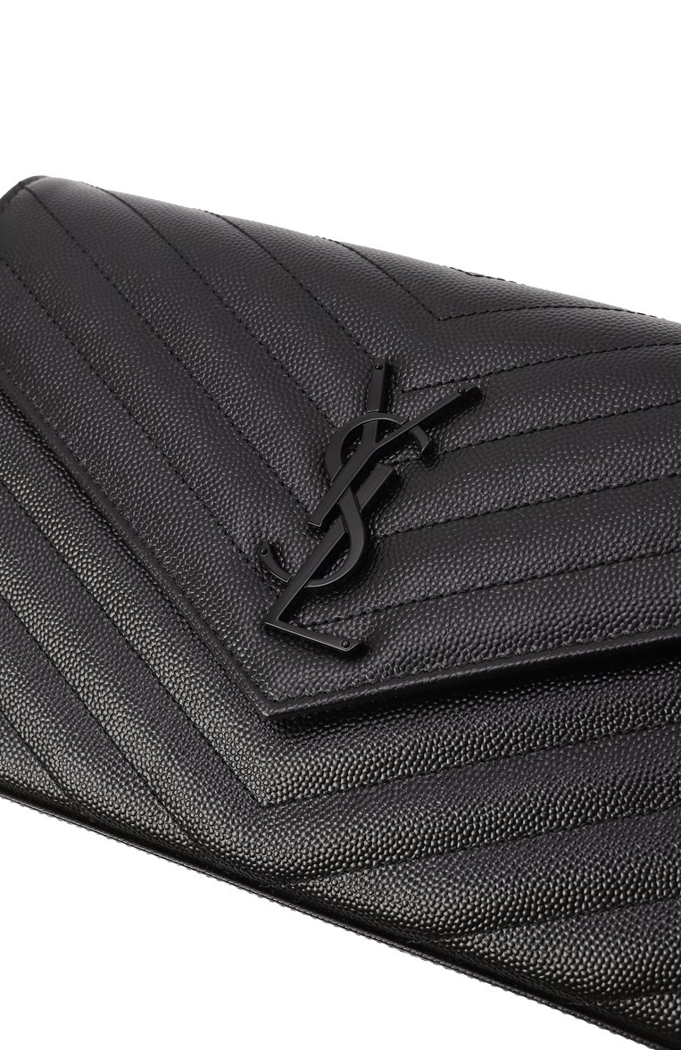 Женский клатч monogram SAINT LAURENT черного цвета, арт. 377828/B0W08 | Фото 3 (Размер: small; Материал: Натуральная кожа; Ремень/цепочка: На ремешке; Сумки-технические: Сумки через плечо; Женское Кросс-КТ: Клатч-клатчи; Ювелирные украшения: Назначено; Драгоценные камни: Проставлено; Материал сплава: Проставлено)
