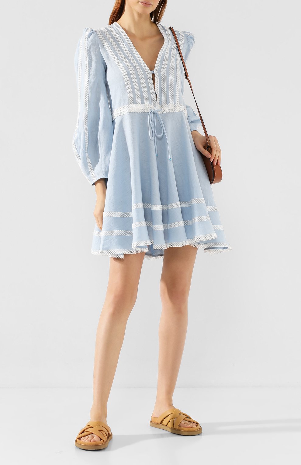 Льняное платье A MERE CO голубого цвета по цене 53650 руб., арт. AMC/R20V02, фото 2 Льняное платье A MERE CO, арт. AMC/R20V02, фото 2