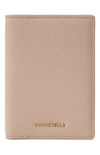 Светло-бежевый