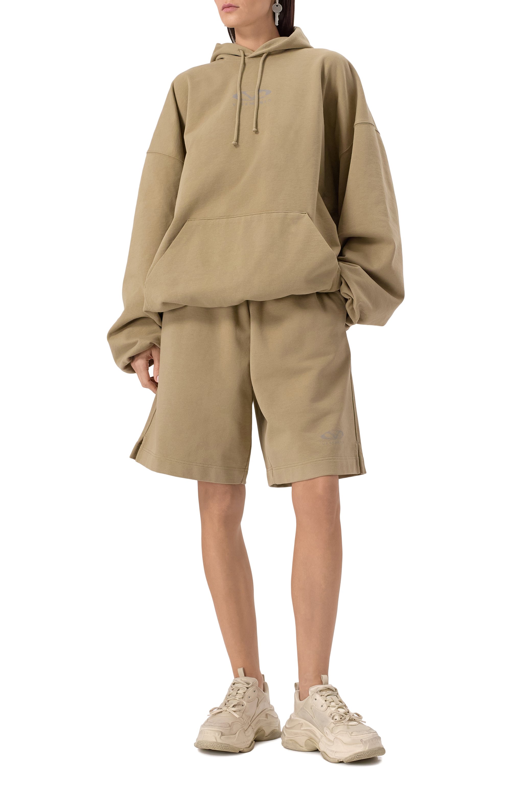 Хлопковые шорты VETEMENTS хаки цвета по цене 74800 руб., арт. UA66SS600T, фото 6 Хлопковые шорты VETEMENTS, арт. UA66SS600T, фото 6