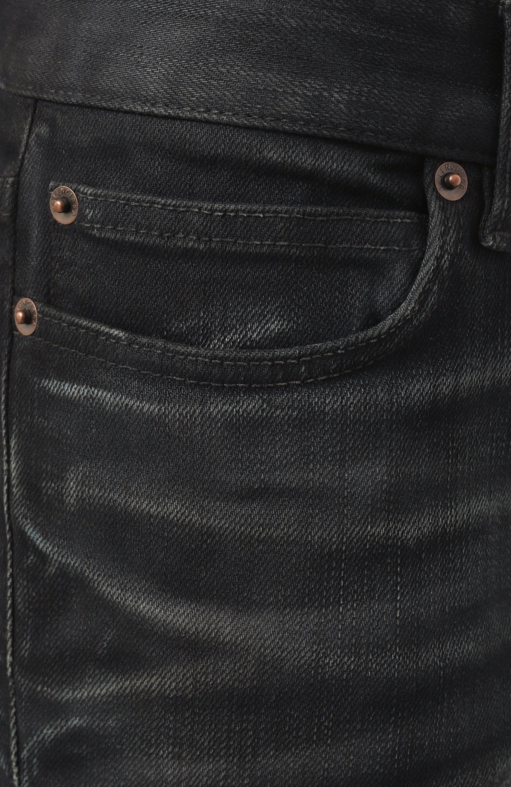 Джинсовые шорты BALENCIAGA темно-синего цвета по цене 159500 руб., арт. 809619/TRW64, фото 6 Джинсовые шорты BALENCIAGA, арт. 809619/TRW64, фото 6