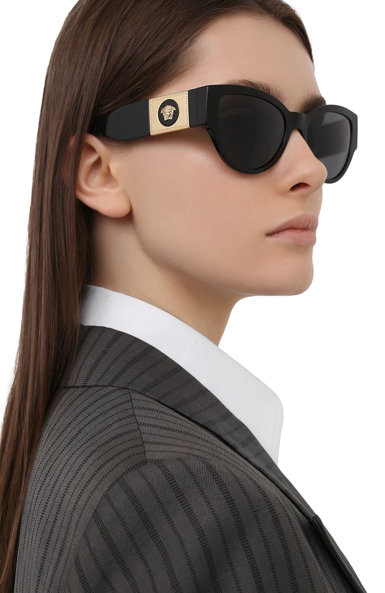 Женские солнцезащитные очки VERSACE черного цвета, арт. 4398-GB1/87 | Фото 2 (Тип очков: С/з; Региональные ограничения белый список (Axapta Mercury): RU, Не проставлено; Нос: Не проставлено; Материал: Пластик; Очки форма: Бабочка; Оптика Гендер: оптика-женское)