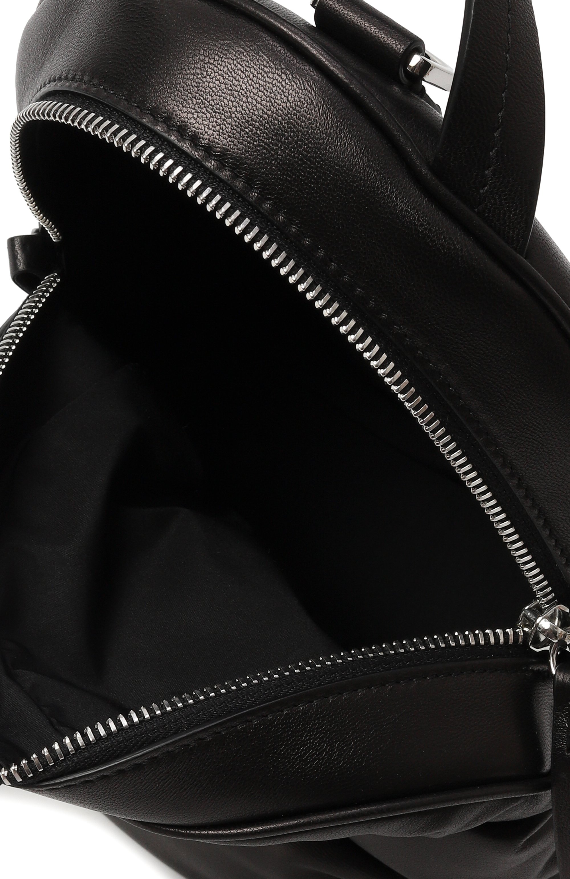 Рюкзак glam slam MAISON MARGIELA черного цвета по цене 185000 руб., арт. S56WA0014/P4300, фото 5 Рюкзак glam slam MAISON MARGIELA, арт. S56WA0014/P4300, фото 5