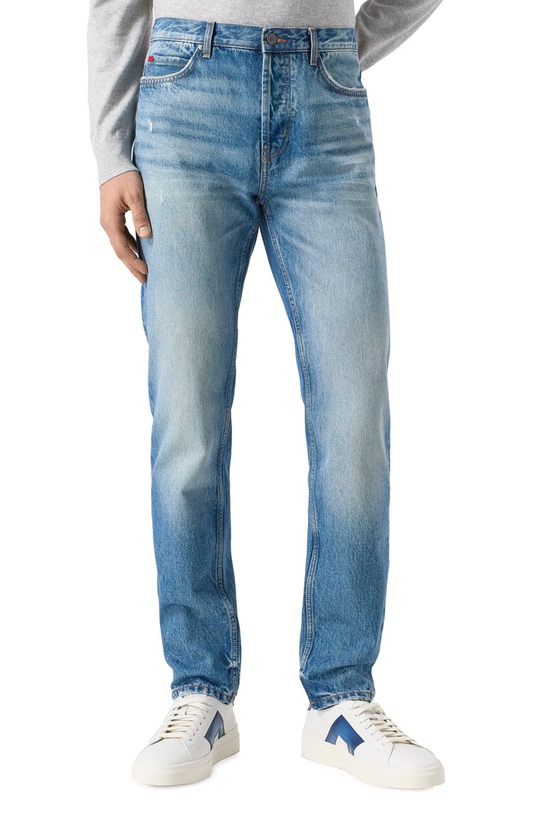 Мужские джинсы tapered fit HUGO синего цвета, арт. 50533936 | Фото 3 (Длина (брюки, джинсы): Стандартные; Кросс-КТ: Деним; Детали: Делаве; Материал внешний: Деним, Хлопок; Силуэт М (брюки): Прямые; Стили: Повседневный; Автоматизация ТО: Проставлено; Автоматизация состава: Проставлено)